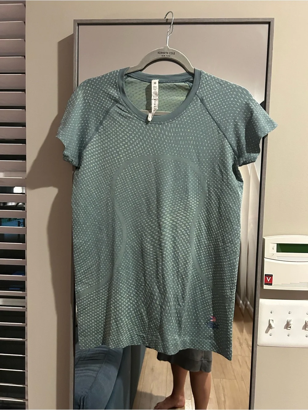 lululemon athletica Short Sleeve Athletic Tee in Slate Blue-Green Size 10